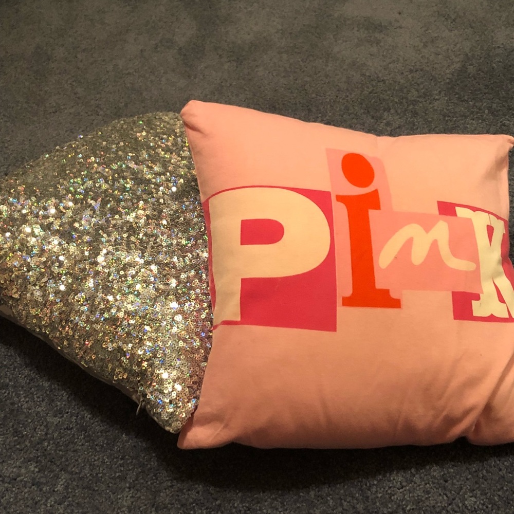 Set of 2 VS PINK Pillows